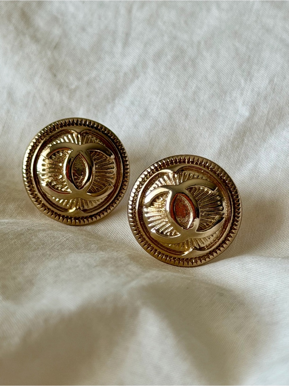 CHANEL Gold Round Interlocking CC Button Earrings